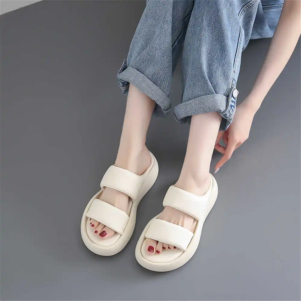 Size 39 Strips Summer Shoes Sa - Different Aquatic Sports ulasan dan harga